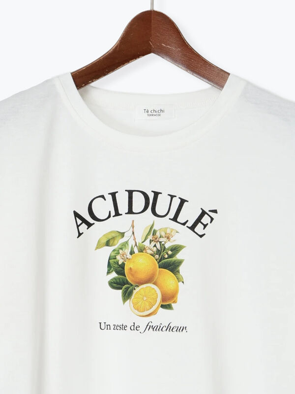 セール】 フルーツモチーフ柄Tシャツ（オフホワイト/チャコールグレー