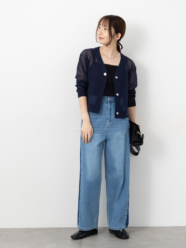 セール】 ビジュー付きシアーVネックカーディガン（オフホワイト