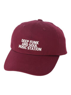 刺繍入りキャップ《2025autumn catalog item》（オフホワイト/ボルドー