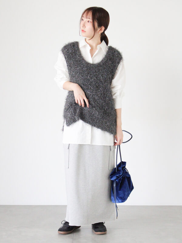 胸刺繍オーバーサイズシャツ《2025autumn catalog item》（オフ
