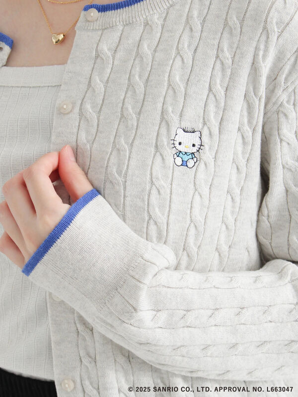 HELLO KITTY】刺繍入りケーブルカーディガン（グレー/レッド/ベージュ