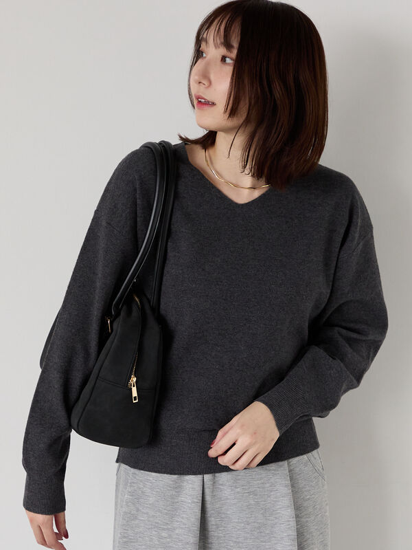 セール】 もちもちミラノリブVネックニット（オフホワイト