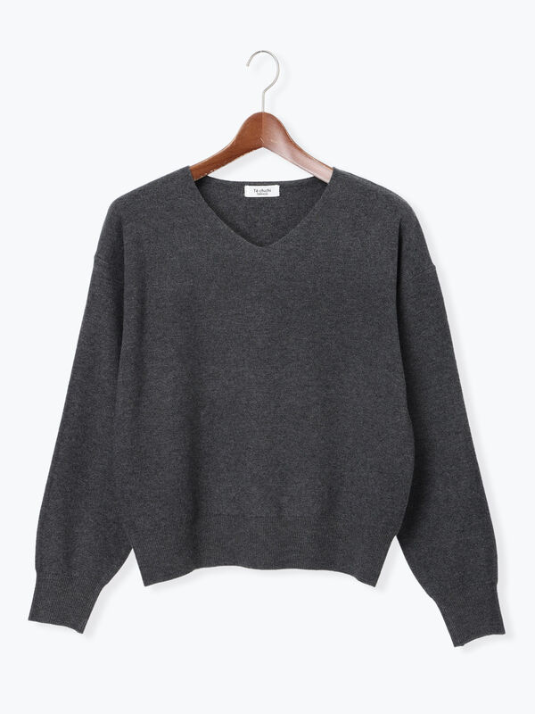 セール】 もちもちミラノリブVネックニット（オフホワイト