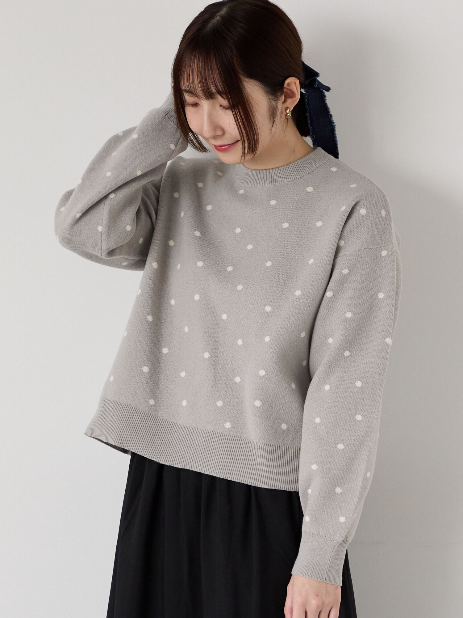 セール】 ドットジャカードクルーネックニット（グレー