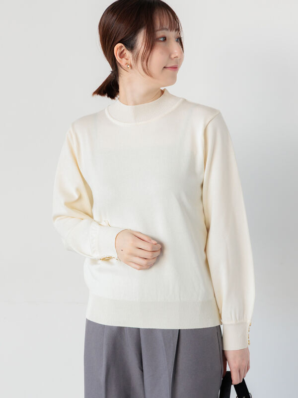 セール】 袖口金釦ハイネックニット（オフホワイト/チャコールグレー