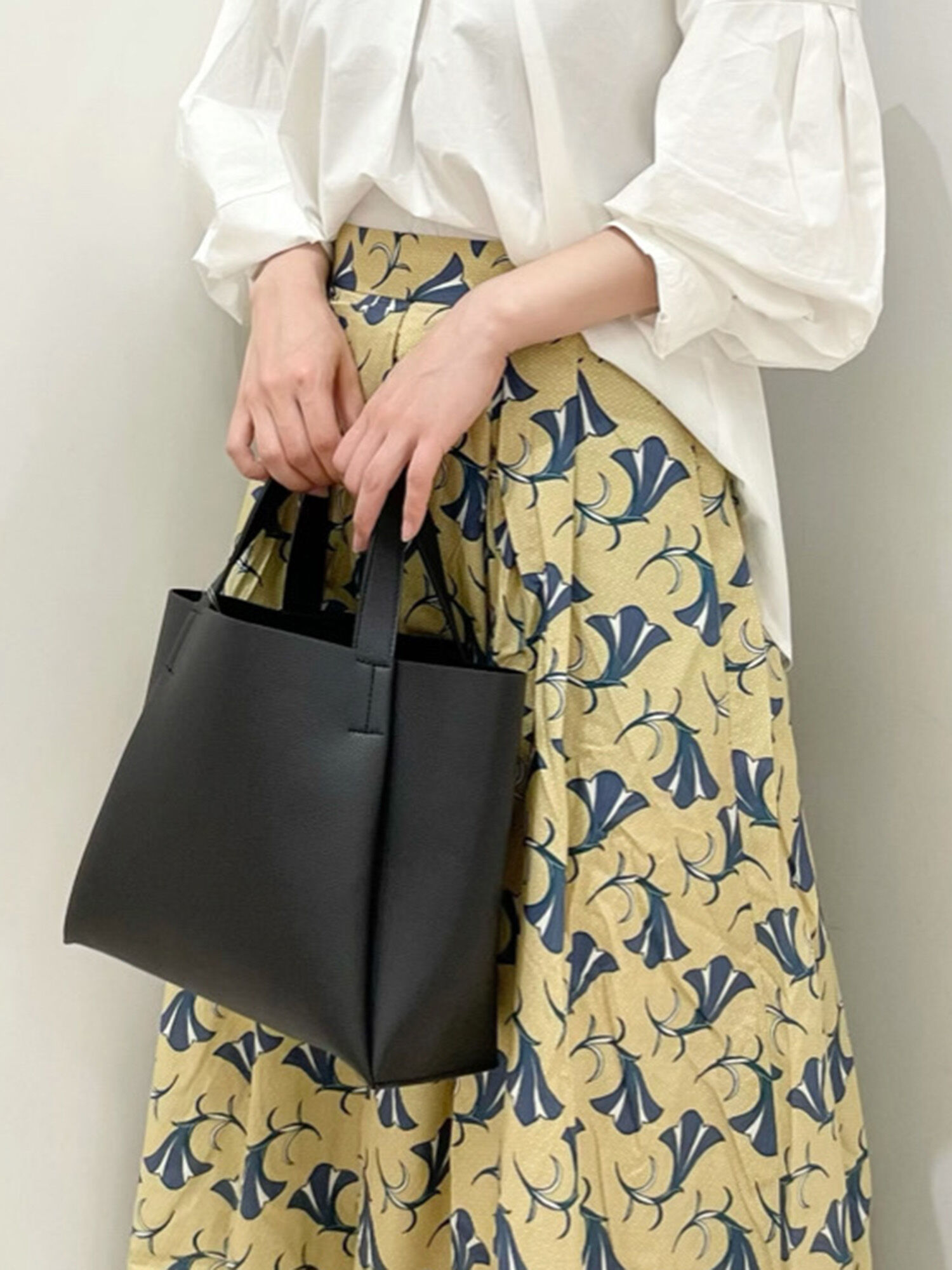 ポーチ付きトートバッグ オフホワイト シルバー ブラック ブルー バッグ Lugnoncure ルノンキュール 公式通販