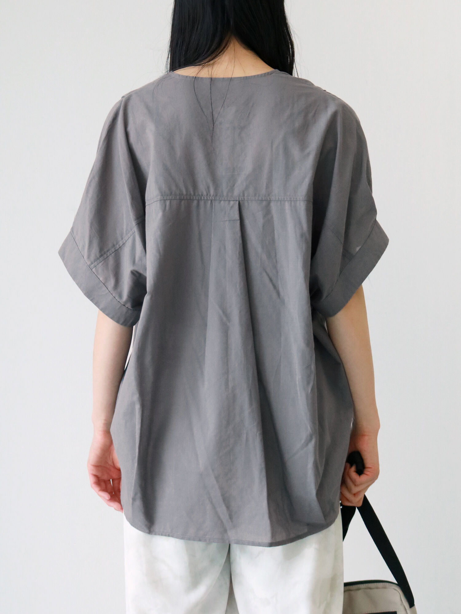 セール 袖タックブラウス オフホワイト チャコールグレー グリーン ブルー トップス Lugnoncure ルノンキュール 公式通販