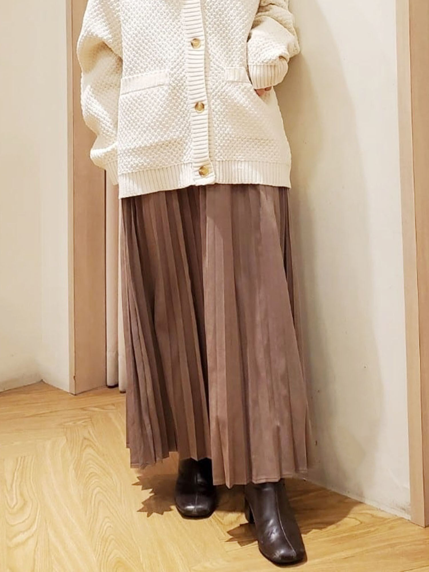 セール スエードプリーツスカート チャコールグレー ブラウン カーキ ボトムス スカート Lugnoncure ルノンキュール 公式通販