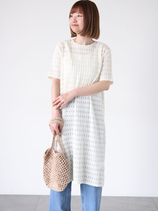 「LE'RURE」 半袖ワンピース MEDIUM オフホワイト セール】 半袖ふくれカットワンピース（オフホワイト/ブラック