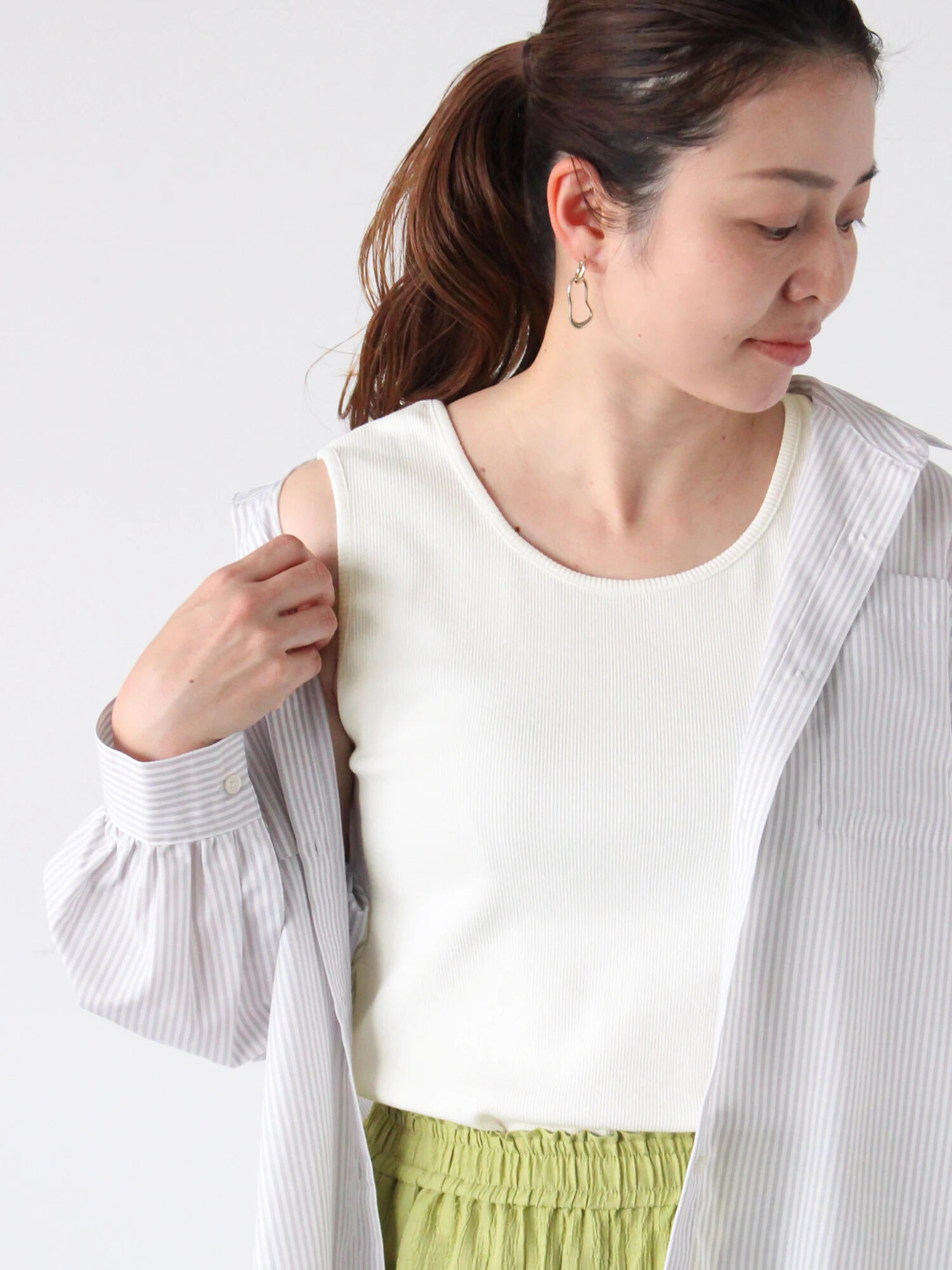 前後2WAYテレコタンクトップ《2025summer catalog item》(オフ 前後2WAYテレコタンクトップ《2025summer catalog item》(オフ