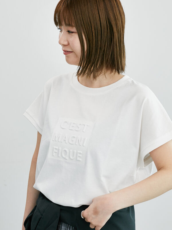 エンボスロゴTシャツ（オフホワイト/ブラック/ベージュ/ブルー）｜Lugnoncure（ルノンキュール）通販