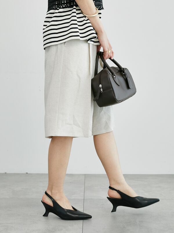 麻調タックハーフパンツ《2025summer catalog item》（オフホワイト）｜Lugnoncure（ルノンキュール）通販