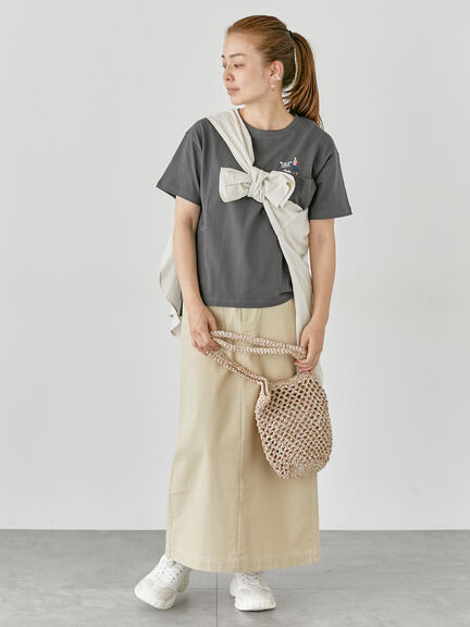 女の子刺繍Tシャツ《2025summer catalog item》（オフホワイト/チャコールグレー/キナリ）｜Lugnoncure（ルノンキュール）通販