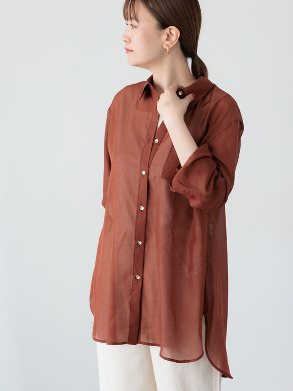 セール】 金釦レギュラーカラーシアーシャツ（オフホワイト