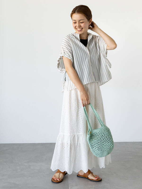 セール】 袖口ドロストブラウス（オフホワイト/ブラック/ブルー