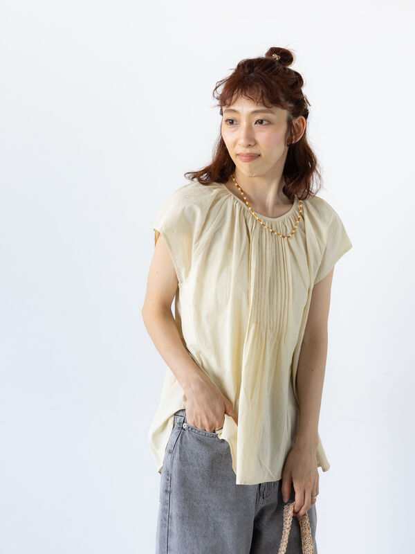 YANUK ヤヌーク たっぷりギャザー ぺザントブラウス バンドカラー F blk_denim_snap | YANUK ONLINE STORE