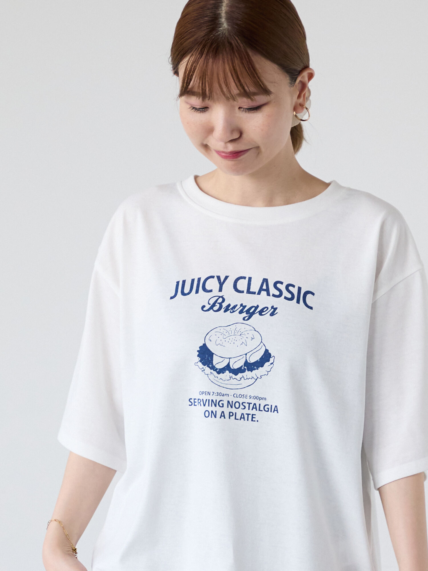 ハンバーガーモチーフプリントTシャツ（オフホワイト/ブラック