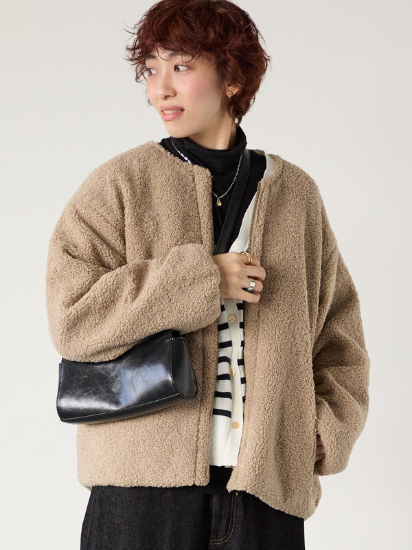 セール】 リバーシブルボアブルゾン（オフホワイト/チャコールグレー