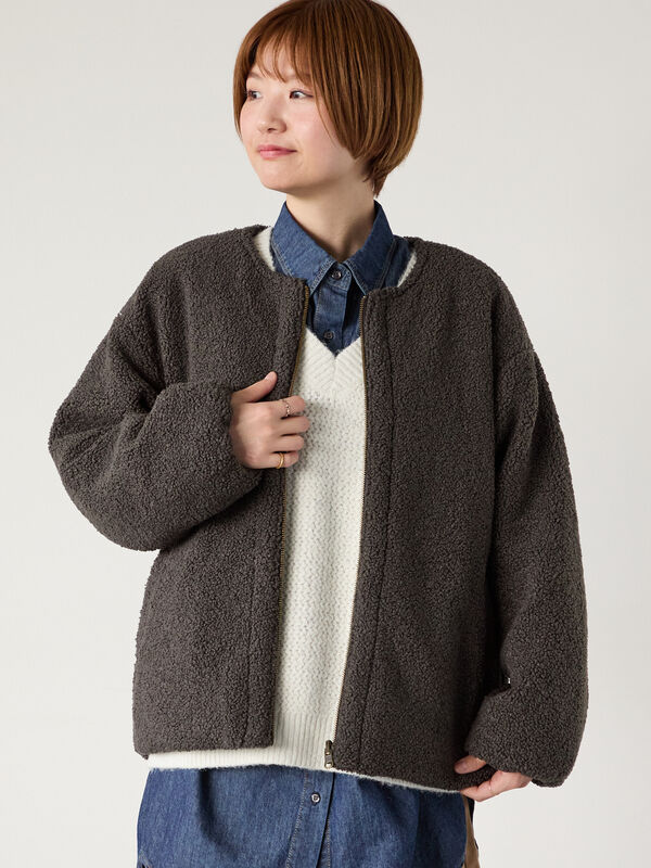 セール】 リバーシブルボアブルゾン（オフホワイト/チャコールグレー