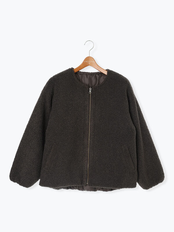 くちゃ セール】 リバーシブルボアブルゾン（オフホワイト/チャコールグレー