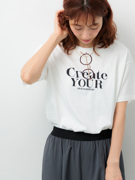 新品未使用CADUNE（カデュネ）エンブレム刺繍T－shirt （白） 新品未使用CADUNE（カデュネ）エンブレム刺繍T－shirt （白