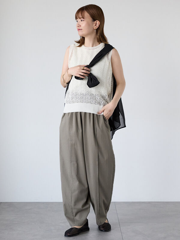 極美品！CLANE スリッド　ノースリーブニット CLANE - センタースリットノースリーブニットトップス - CENTER