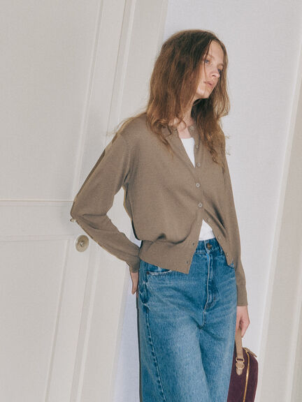 シルクタッチクルーカーディガン《2025autumn catalog item》（オフホワイト/ブラック/カーキ）｜Lugnoncure（ルノンキュール）通販