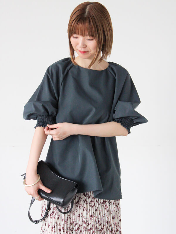 セール】 アソート袖口シャーリングブラウス（オフホワイト