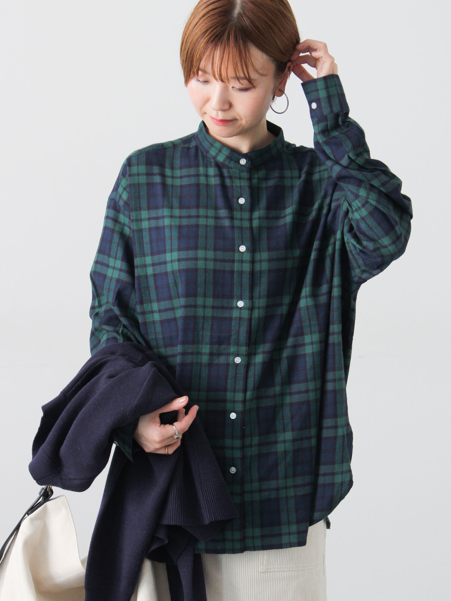 セール】 アソート起毛バンドカラーチュニック（オフホワイト/ブラック