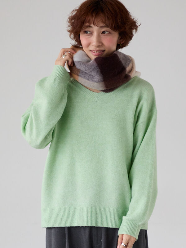 セール】 もちもちメランジVネックニット（グレー/チャコールグレー