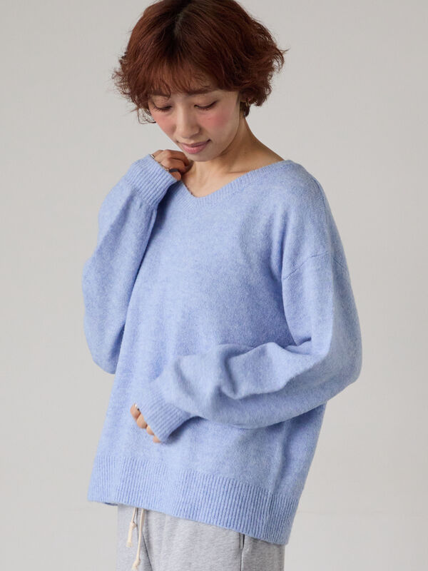 セール】 もちもちメランジVネックニット（グレー/チャコールグレー