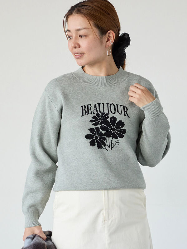セール】 フラワーモチーフロゴニットプルオーバー（オフホワイト