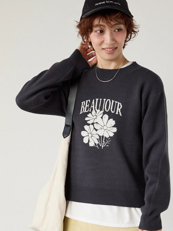 セール】 フラワーモチーフロゴニットプルオーバー（オフホワイト