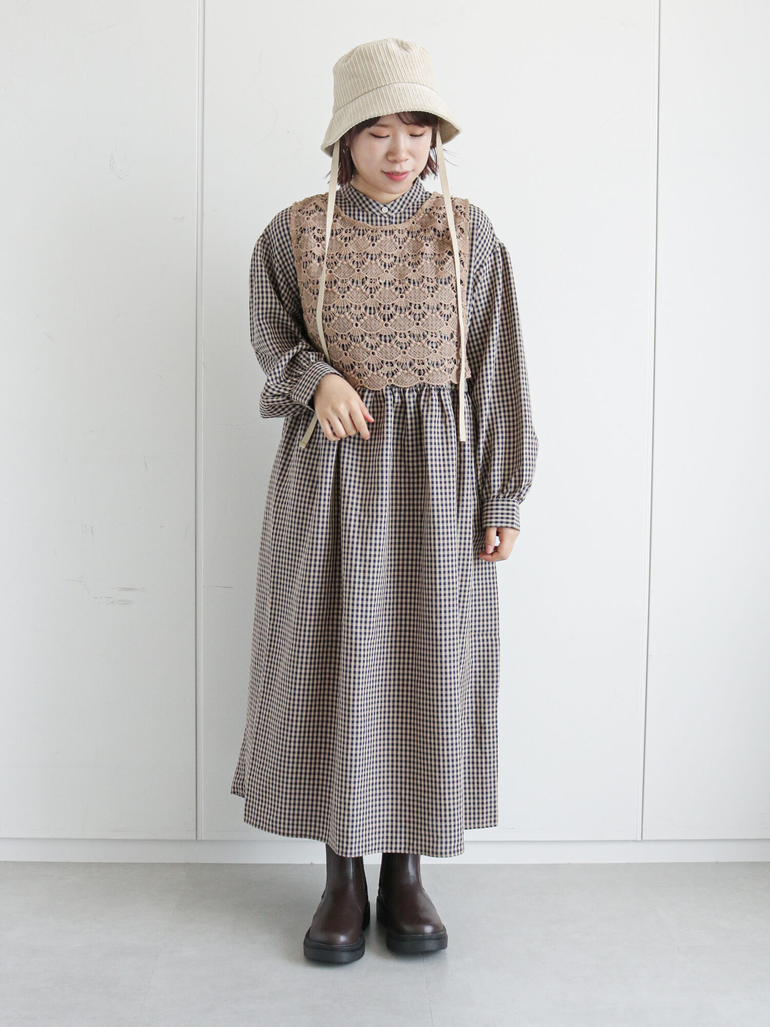 期間限定 レースベスト付チェック柄ワンピース チャコールグレー ベージュ ブラウン ワンピース ワンピース Ehka Sopo エヘカソポ 公式通販