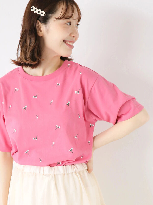 セール】 花刺繍Tシャツ（オフホワイト/ブラック/ピンク/ライト