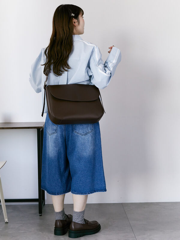 ブラック エコレザーショルダーバッグ セール】 エコレザーショルダーバッグ（グレー/ブラック