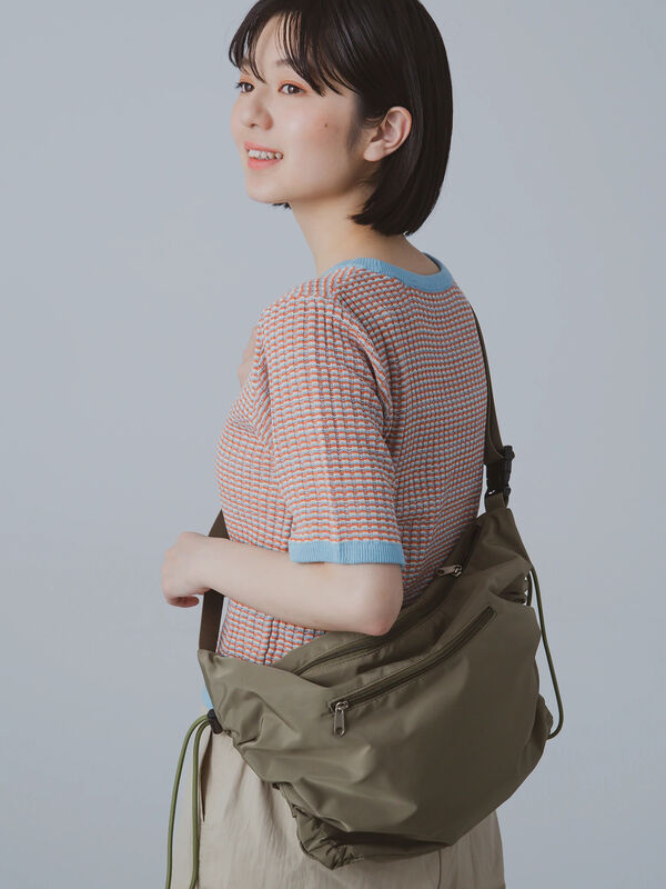 シャーリングショルダーバッグ（ブラック/カーキ/キナリ）｜ehka sopo（エヘカソポ）通販