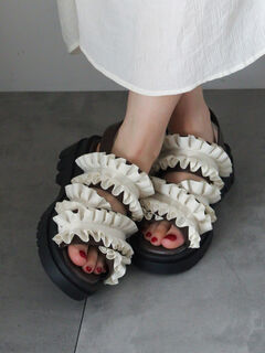 セール】 フリルサンダル（ブラック/グリーン/キナリ/シューズ/ドレス