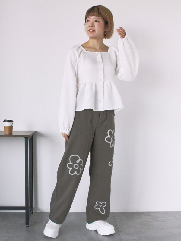 セール】 スクエアネックブラウス（オフホワイト/ブラック/サックス