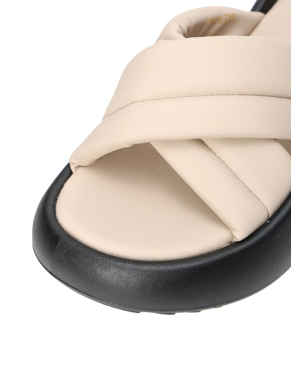 おちゃ　0910 セール】 クロスボリュームサンダル（オフホワイト/ブラック