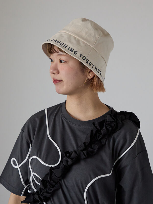 ブリムロゴ刺繍ハット（キナリ）｜ehka sopo（エヘカソポ）通販