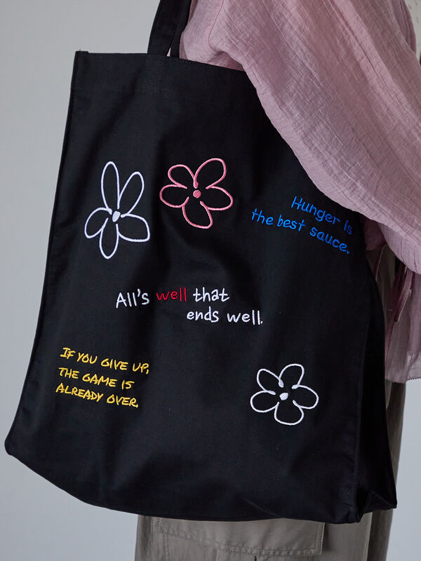 落書き刺繍トートバッグ（ブラック）｜ehka sopo（エヘカソポ）通販