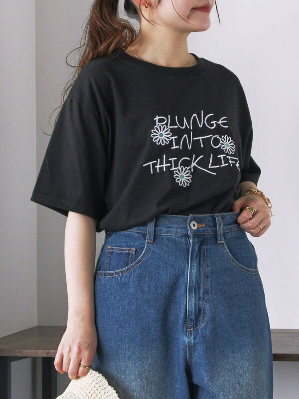 花ロゴ刺繍Tシャツ（ブラック）｜ehka sopo（エヘカソポ）通販