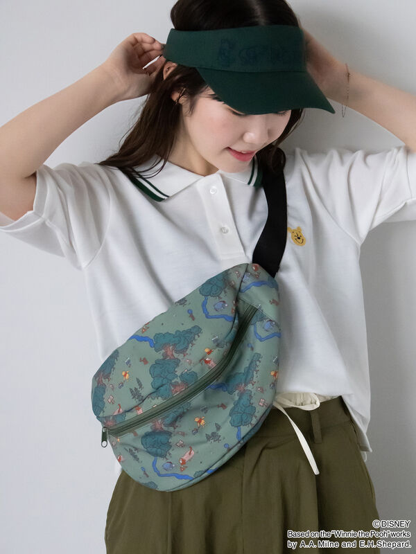 90s 00s ディズニー ボディーバッグ 刺繍 Disneyland プーさん