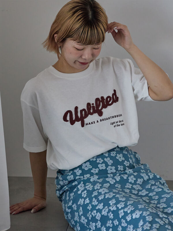 サガラ刺繍Tシャツ（オフホワイト）｜ehka sopo（エヘカソポ）通販