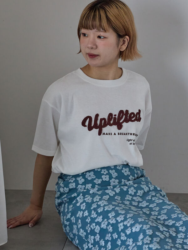 セール】 サガラ刺繍Tシャツ（オフホワイト/チャコールグレー/オレンジ
