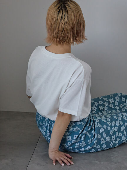 サガラ刺繍Tシャツ（オフホワイト/チャコールグレー/オレンジ）｜ehka sopo（エヘカソポ）通販