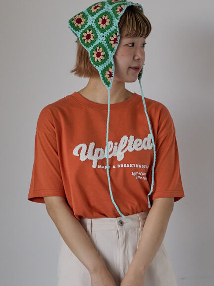 サガラ刺繍Tシャツ（オフホワイト/チャコールグレー/オレンジ）｜ehka sopo（エヘカソポ）通販