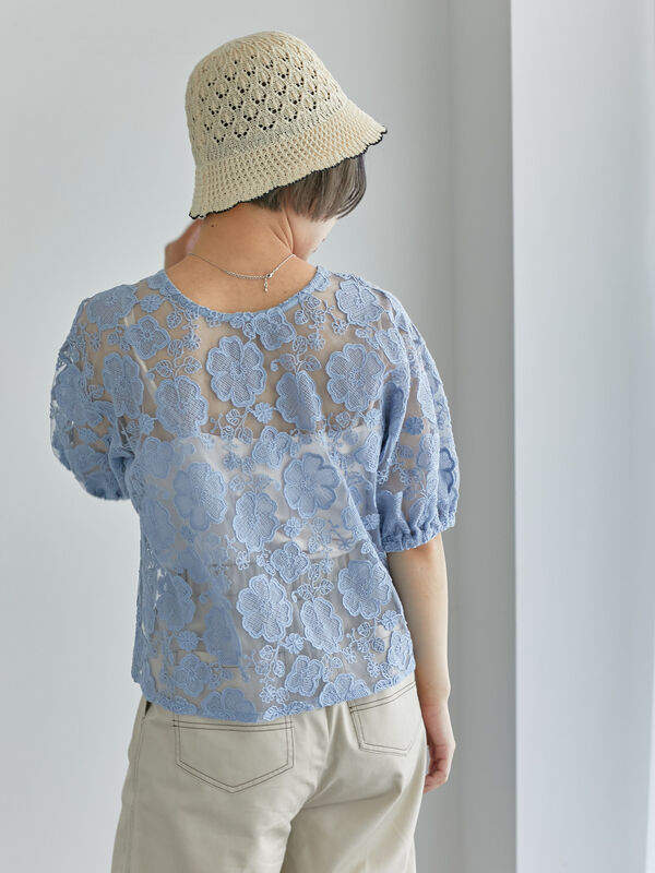 新品★サマンサモスモス★blue★後リボン*シフリー刺繍*総レース刺繍ブラウス セール】 前後2WAYレースリボンブラウス（オフホワイト/ブラック