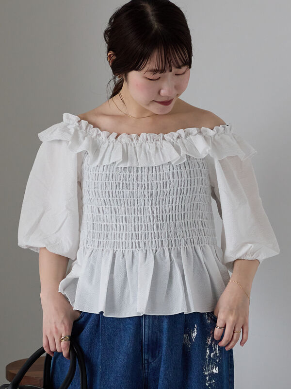 セール】 ◎フリルオフショルブラウス（オフホワイト/ブラック